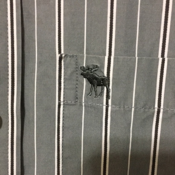 ABERCROMBIE & FITCH BUTTON DOWN SHIRT,  MENS SZ M. - Picture 3 of 4